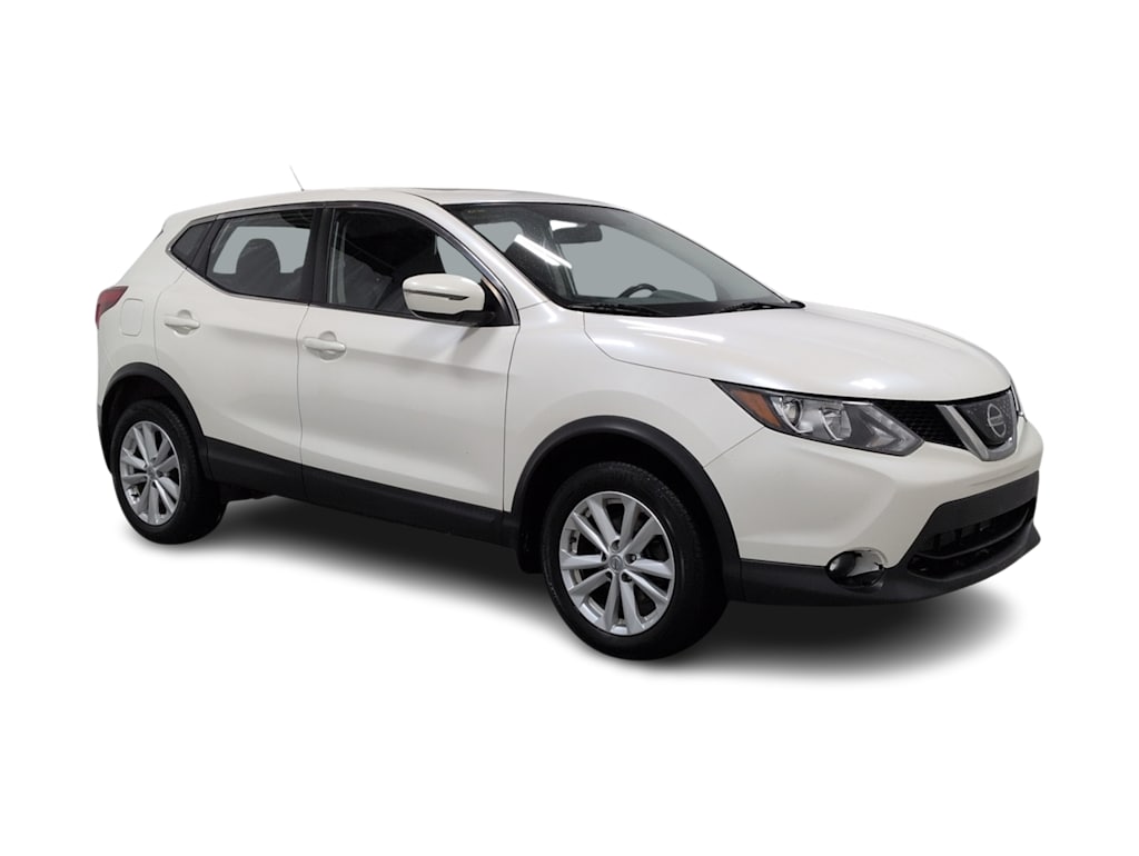 Thumbnail: 2018 Nissan Rogue Sport - 21