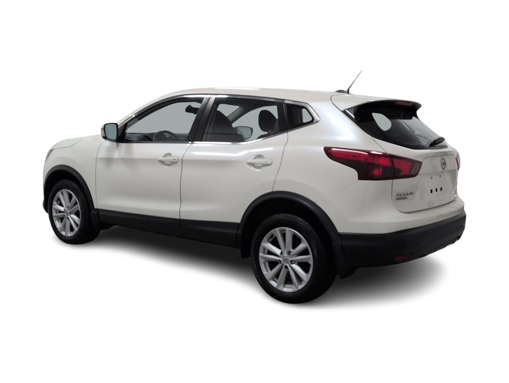 Thumbnail: 2018 Nissan Rogue Sport - 4