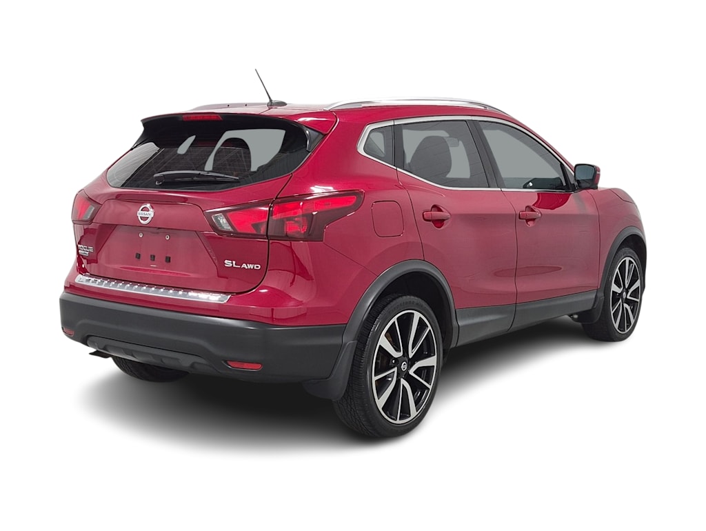 Thumbnail: 2018 Nissan Rogue Sport - 23