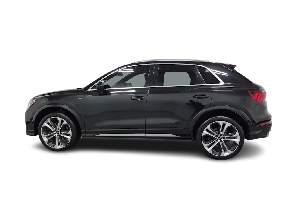 Thumbnail: 2021 Audi Q3 - 3