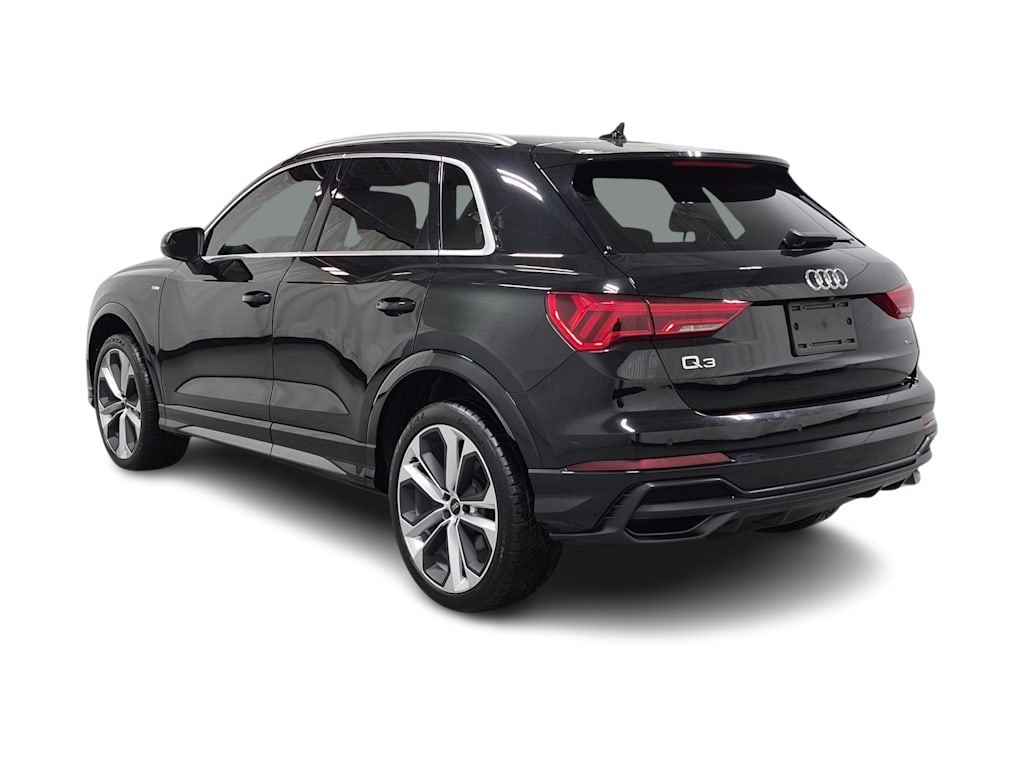 Thumbnail: 2021 Audi Q3 - 4
