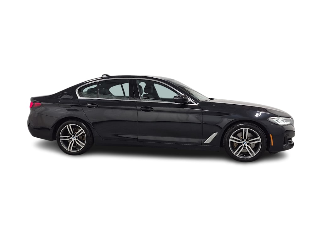 Thumbnail: 2022 BMW 5 Series - 24