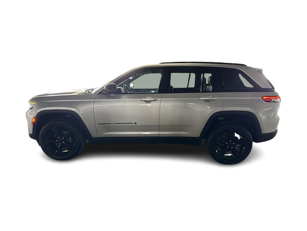 2024 Jeep Grand Cherokee Laredo 29