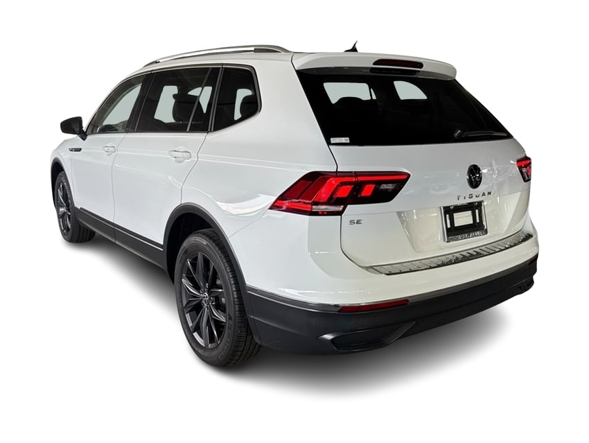 Thumbnail: 2024 Volkswagen Tiguan - 4