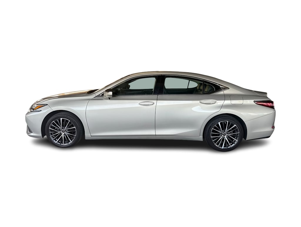 Thumbnail: 2022 Lexus ES - 3