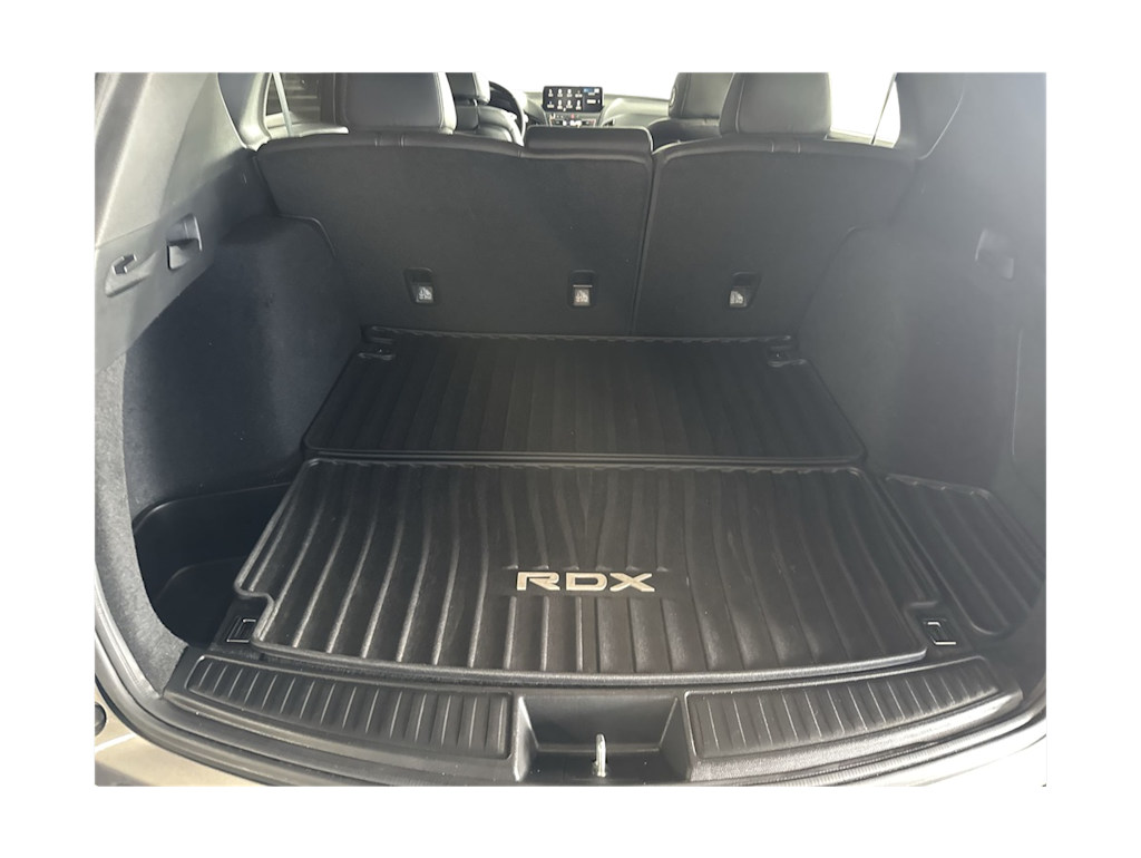 Thumbnail: 2025 Acura RDX - 18