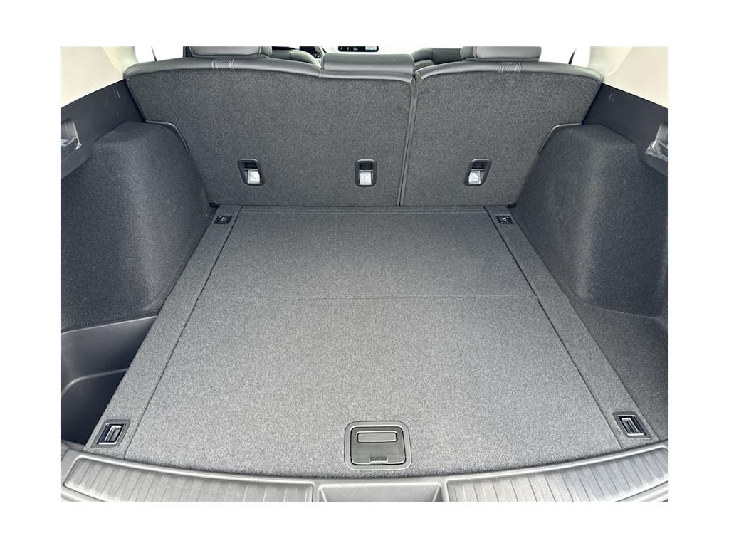 Thumbnail: 2025 Acura RDX - 18