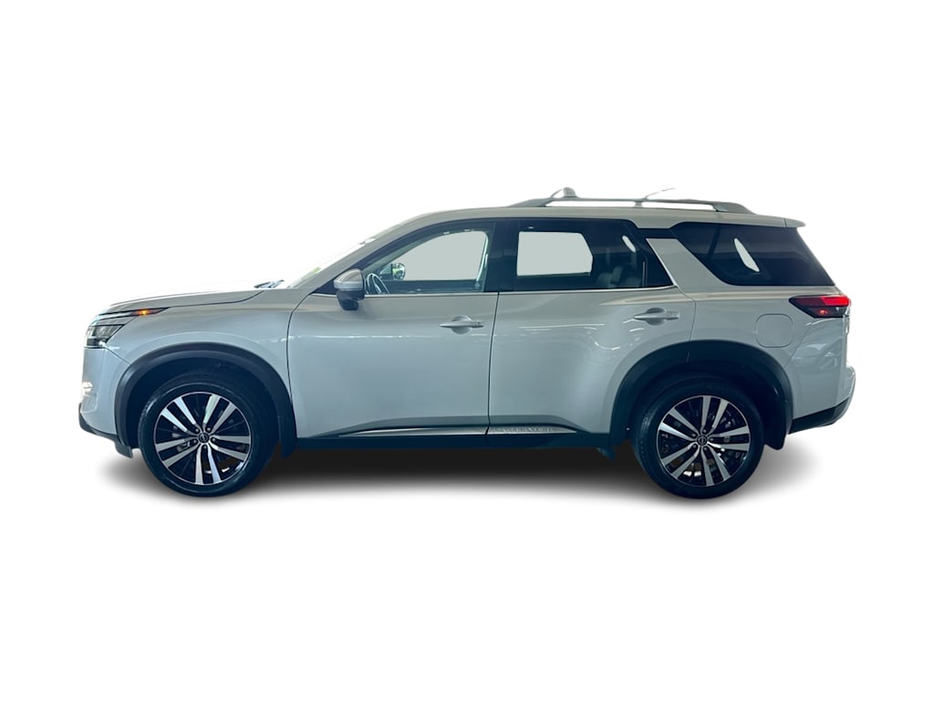 Thumbnail: 2024 Nissan Pathfinder - 3
