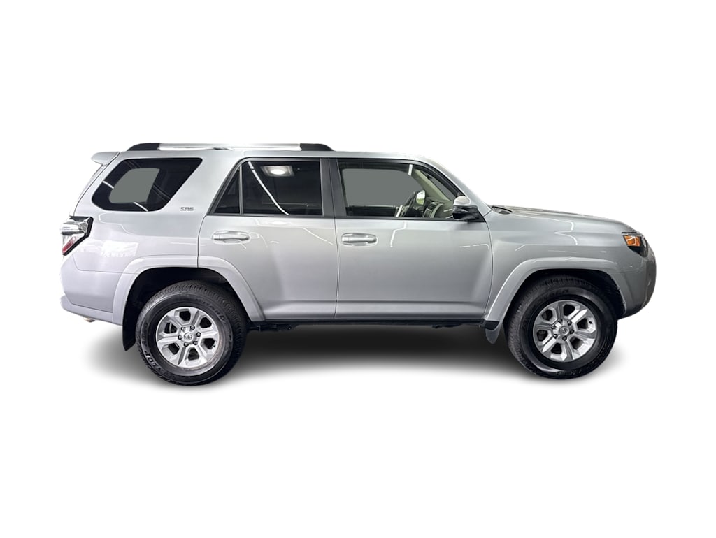 2023 Toyota 4Runner SR5 26
