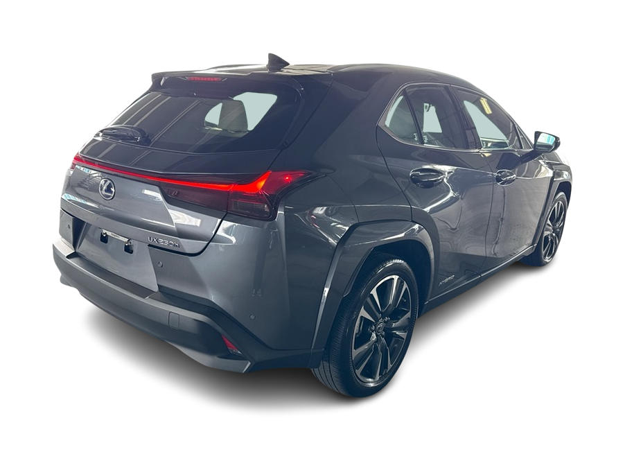 Thumbnail: 2022 Lexus UX - 23