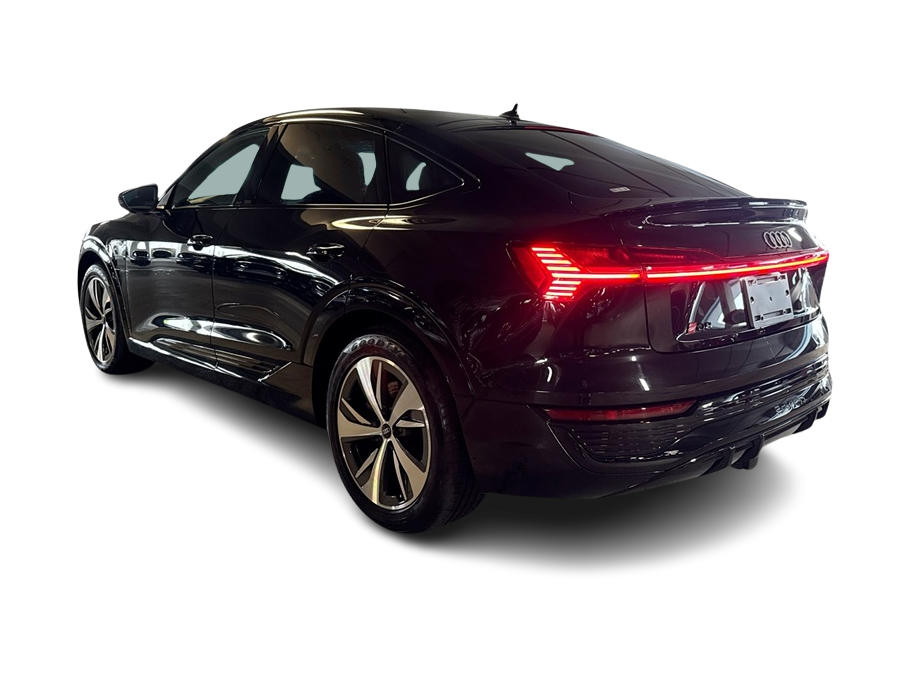 Thumbnail: 2024 Audi Q8 e-tron - 4