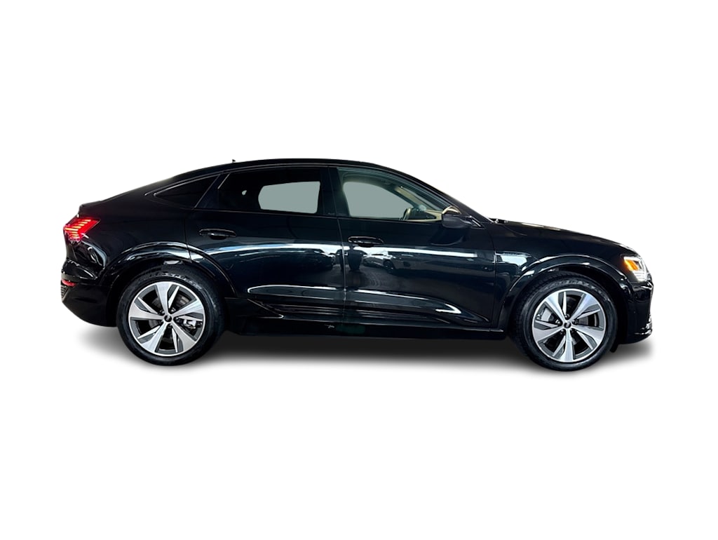 Thumbnail: 2024 Audi Q8 e-tron - 23