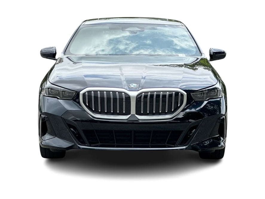 Thumbnail: 2026 BMW 5 Series - 5