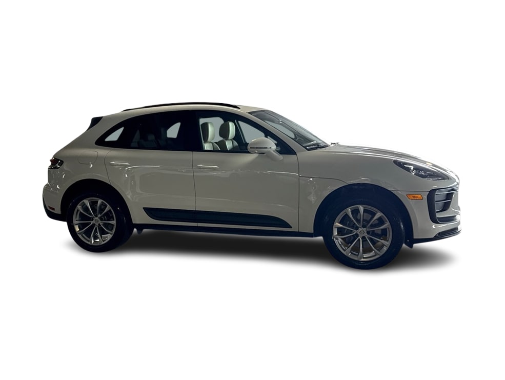 Thumbnail: 2025 Porsche Macan - 24