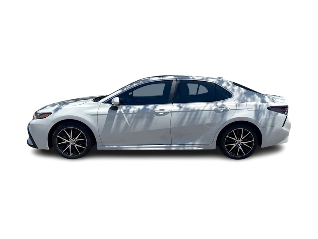 2024 Toyota Camry SE 3