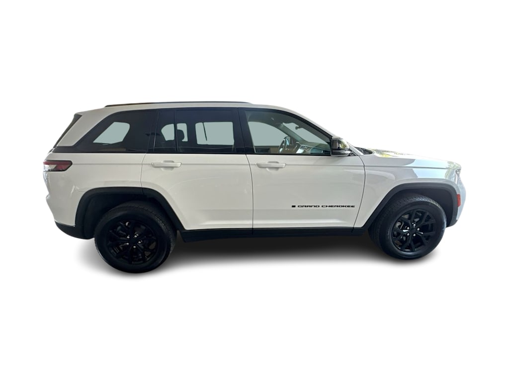 Thumbnail: 2025 Jeep Grand Cherokee - 23