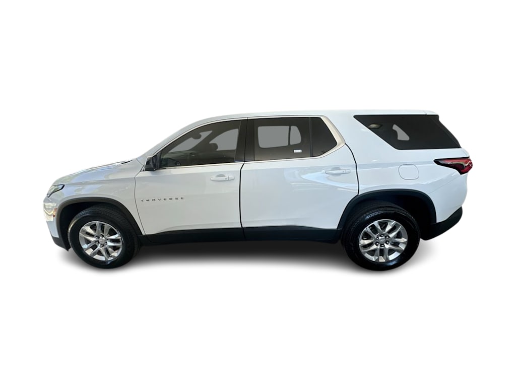 Thumbnail: 2023 Chevrolet Traverse - 3