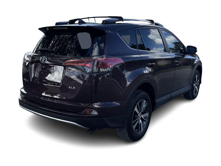 2018 Toyota RAV4 XLE 23