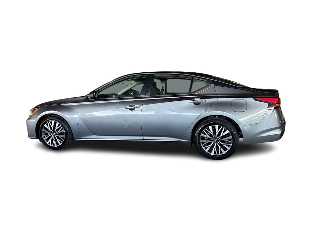 Thumbnail: 2023 Nissan Altima - 3