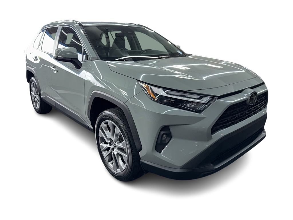 2022 Toyota RAV4 XLE Premium 21