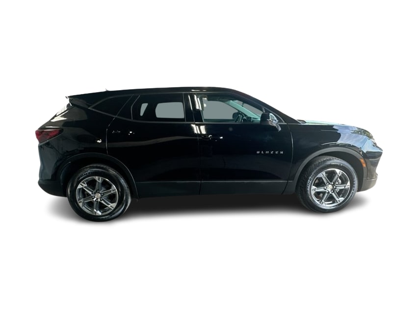 Thumbnail: 2025 Chevrolet Blazer - 24