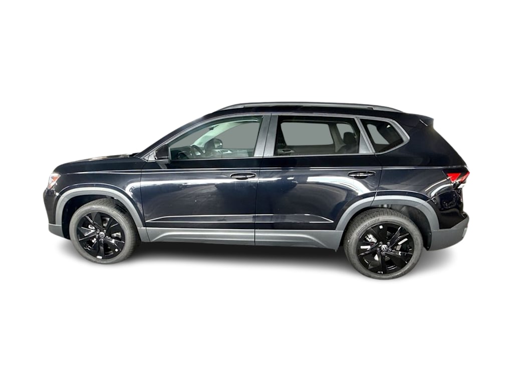 Thumbnail: 2025 Volkswagen Taos - 3
