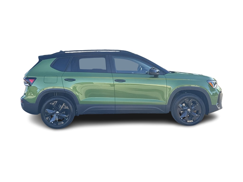 2025 Volkswagen Taos SE 19