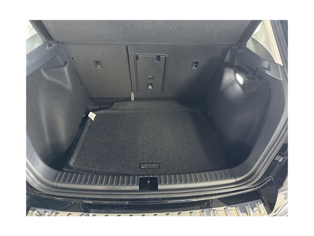 Thumbnail: 2025 Volkswagen Taos - 16