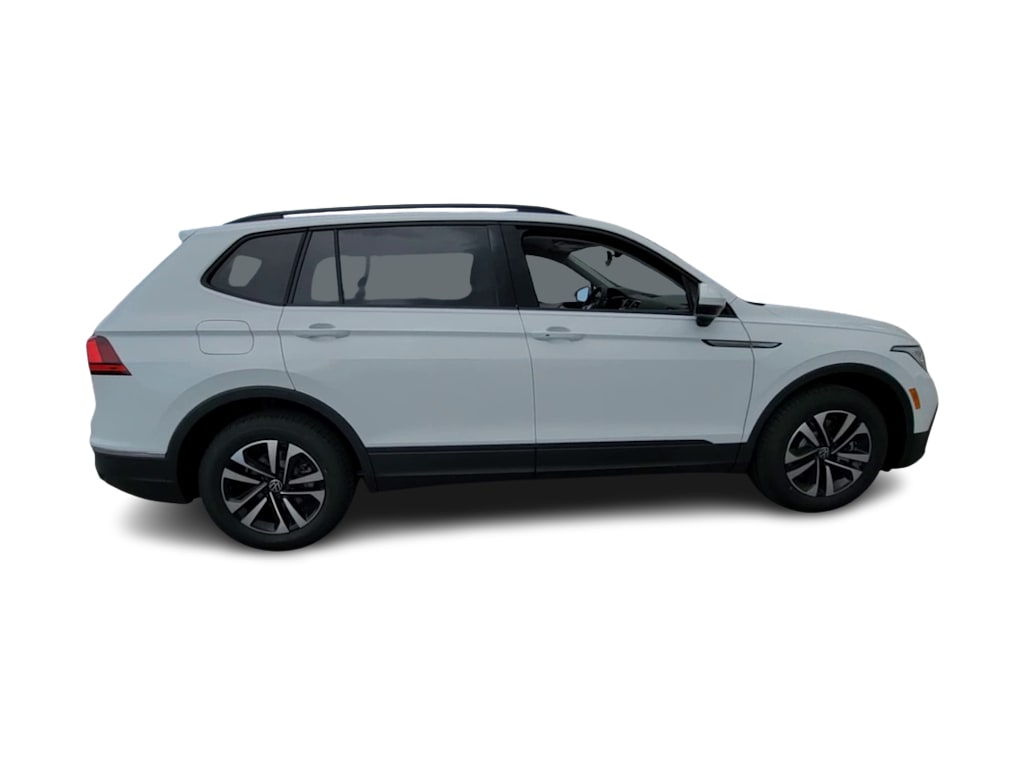 Thumbnail: 2023 Volkswagen Tiguan - 18