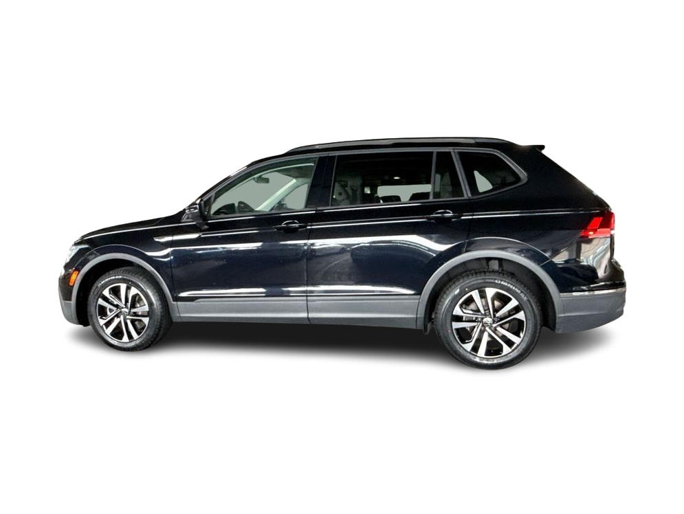 Thumbnail: 2023 Volkswagen Tiguan - 3