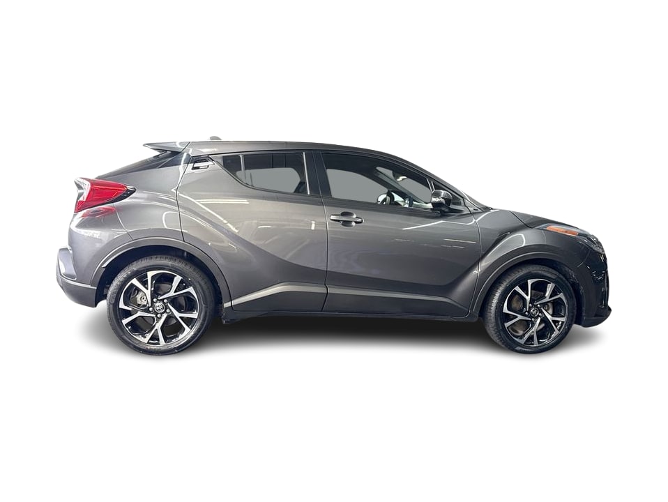 Thumbnail: 2022 Toyota C-HR - 24