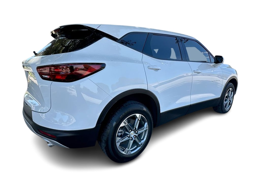 Thumbnail: 2024 Chevrolet Blazer - 23