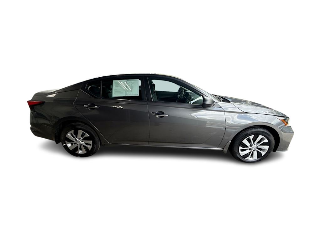 Thumbnail: 2025 Nissan Altima - 24