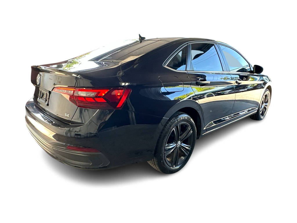 Thumbnail: 2022 Volkswagen Jetta - 23