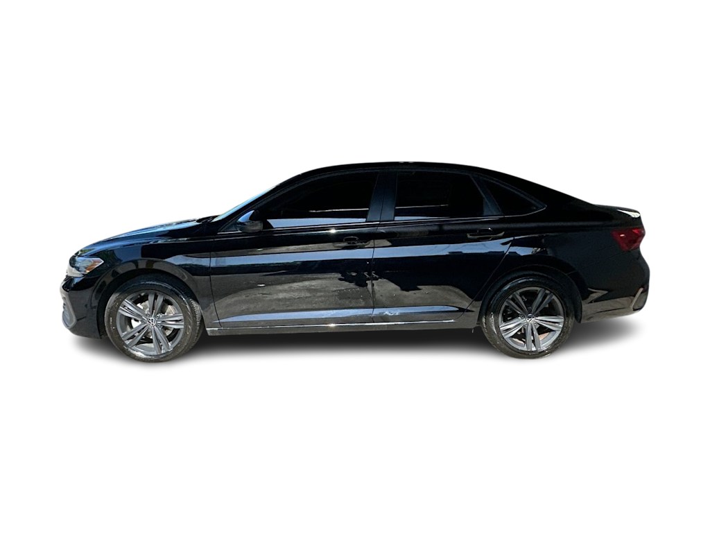 Thumbnail: 2022 Volkswagen Jetta - 3