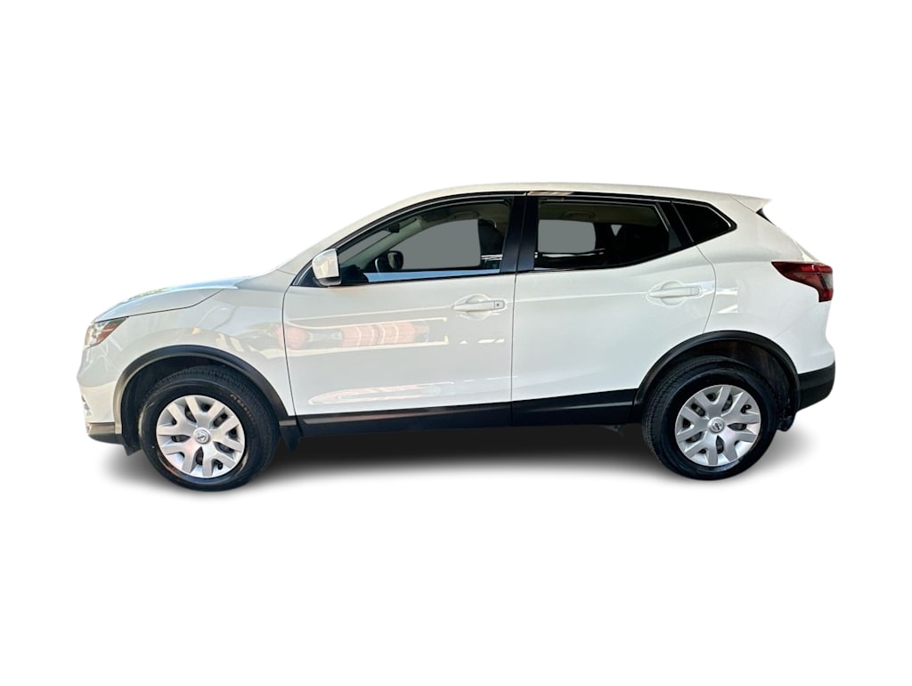 Thumbnail: 2020 Nissan Rogue Sport - 3