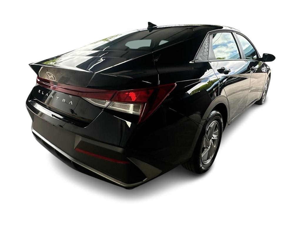 Thumbnail: 2026 Hyundai Elantra - 22