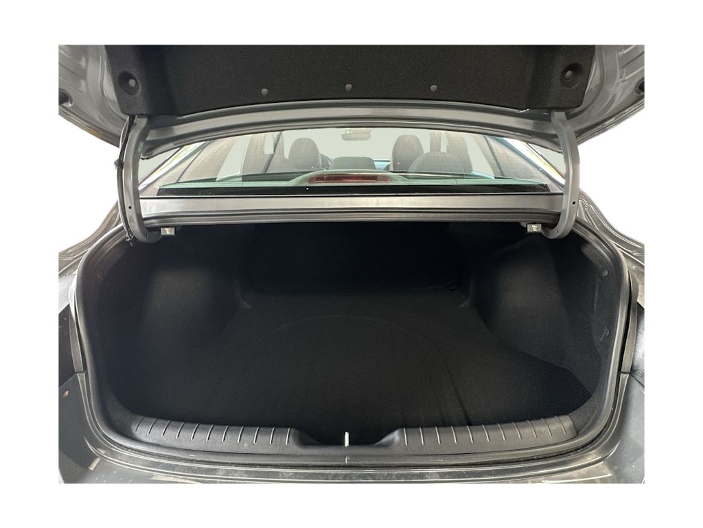 2025 Hyundai Elantra SE - Photo 14