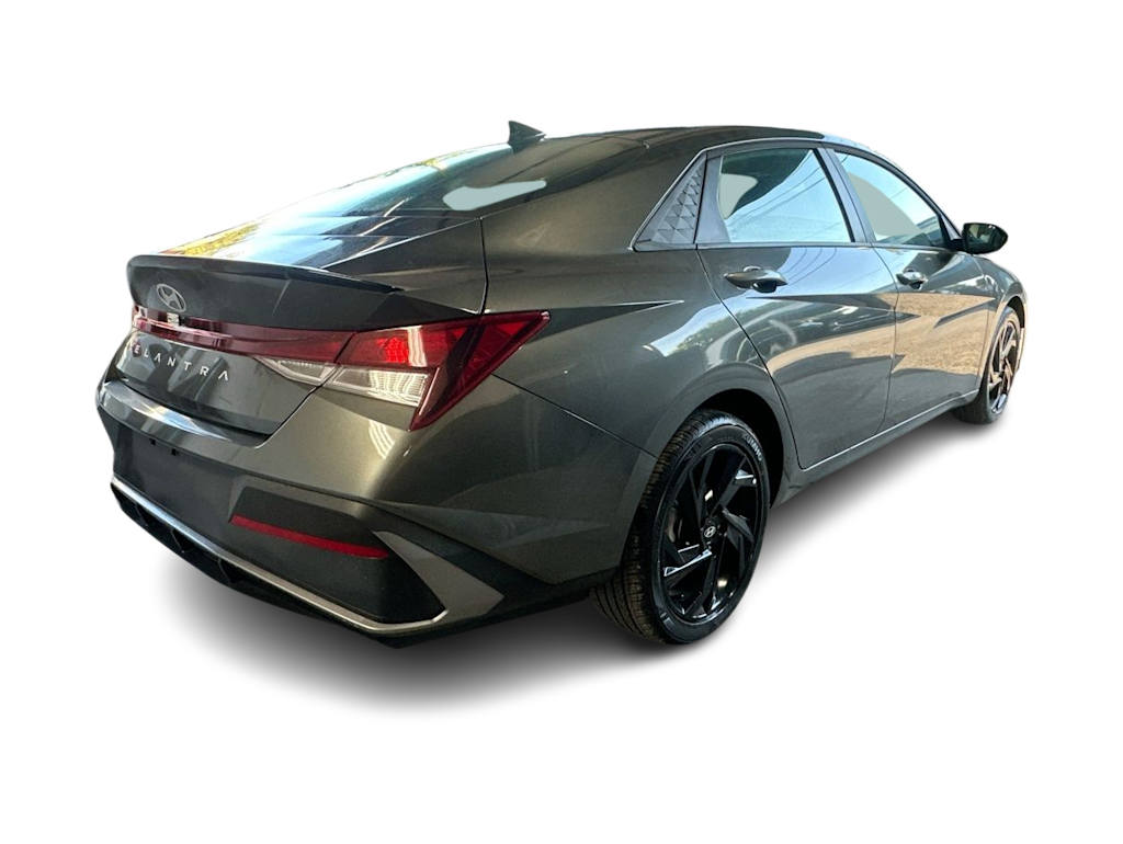 Thumbnail: 2026 Hyundai Elantra - 22