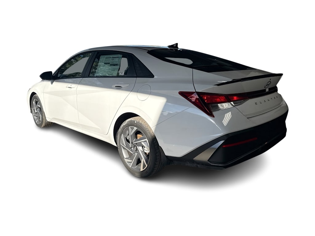 Thumbnail: 2025 Hyundai Elantra - 4