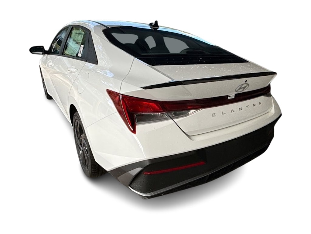 Thumbnail: 2026 Hyundai Elantra - 4