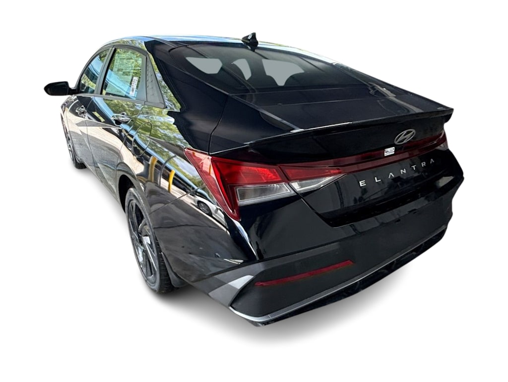Thumbnail: 2026 Hyundai Elantra - 4