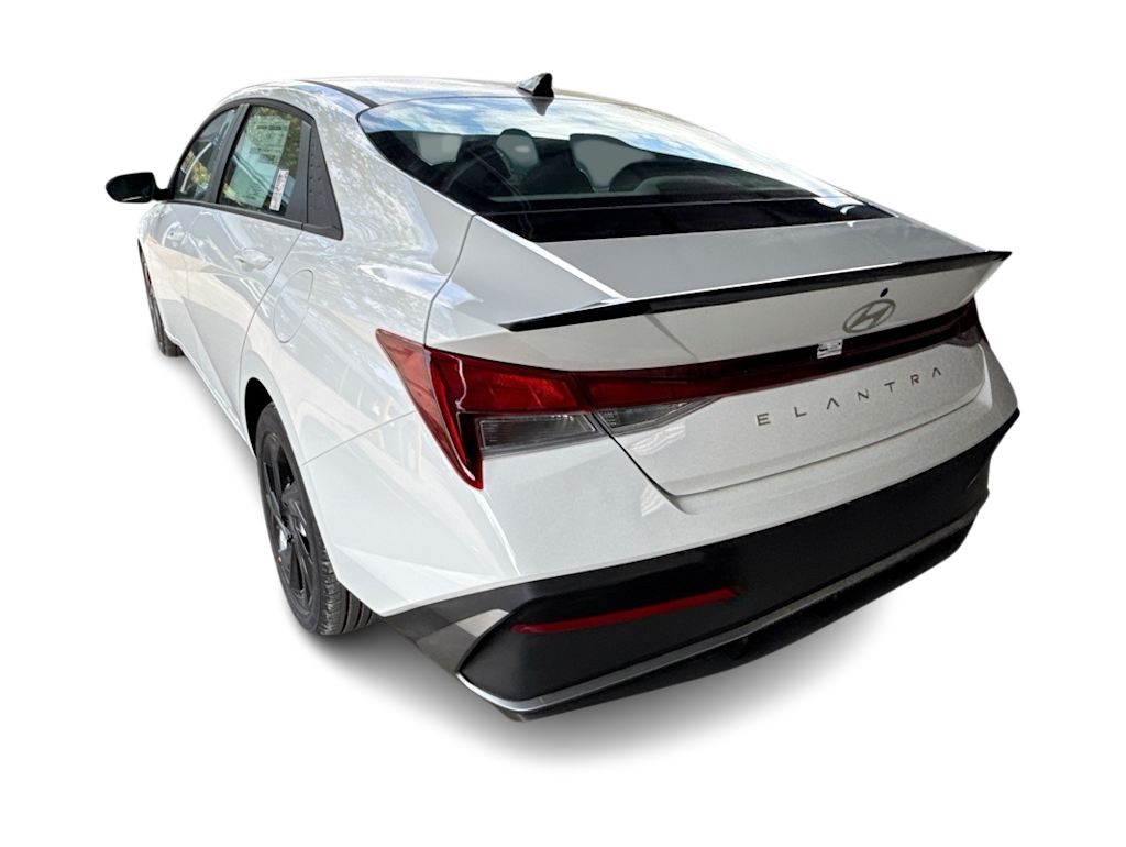 Thumbnail: 2026 Hyundai Elantra - 4