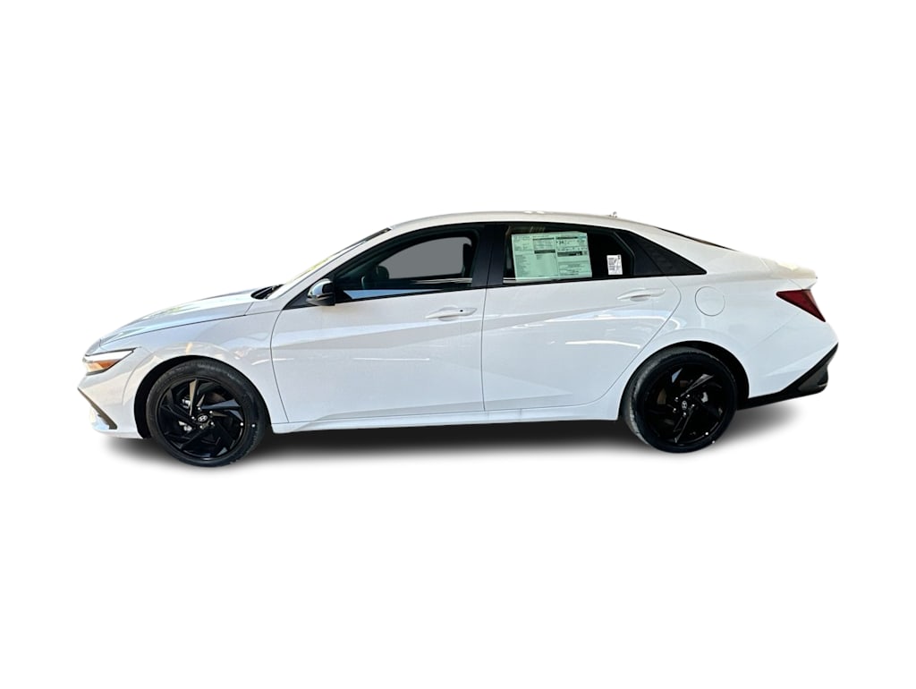 Thumbnail: 2026 Hyundai Elantra - 3