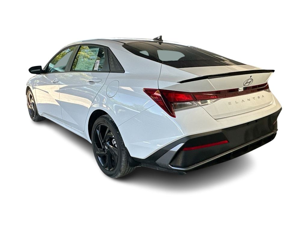 Thumbnail: 2026 Hyundai Elantra - 4