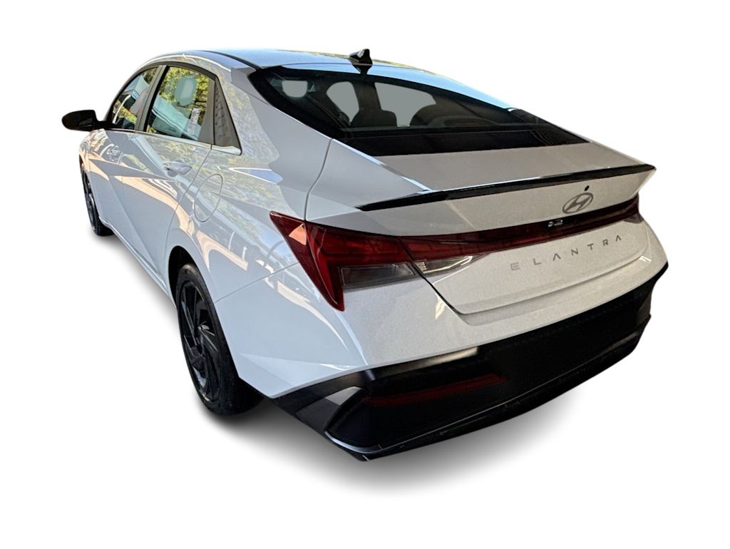 Thumbnail: 2026 Hyundai Elantra - 4