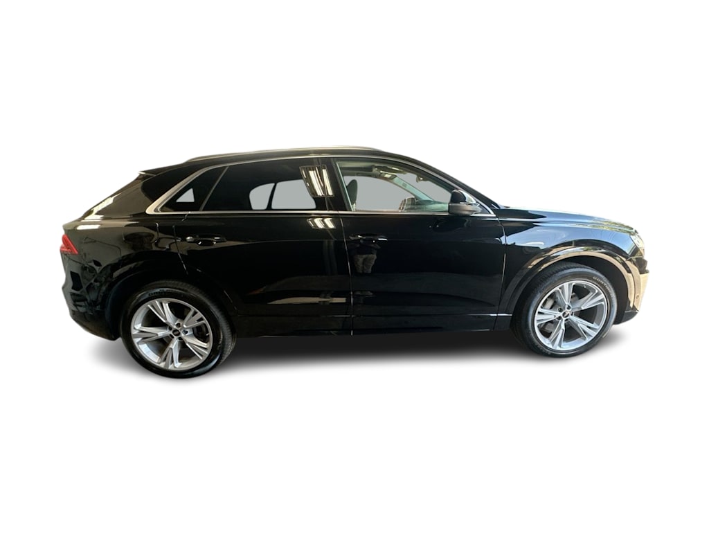 Thumbnail: 2023 Audi Q8 - 24