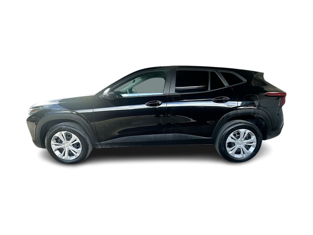 Thumbnail: 2025 Chevrolet Trax - 3
