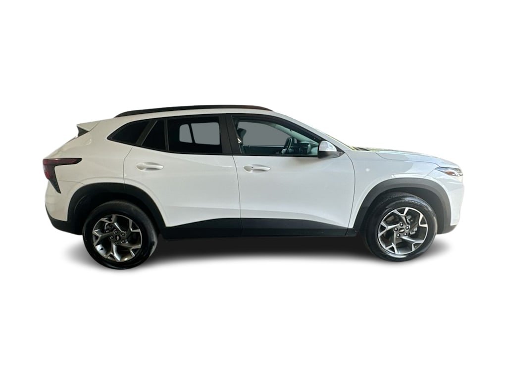 Thumbnail: 2025 Chevrolet Trax - 24