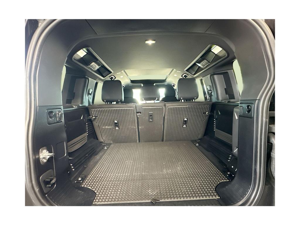 Thumbnail: 2025 Land Rover Defender - 16